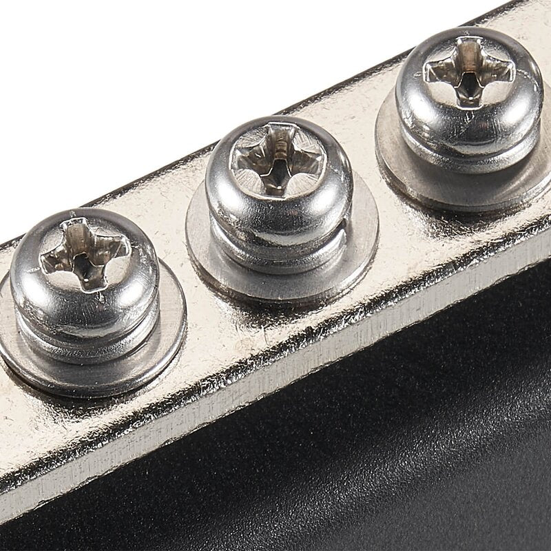 Binario di distribuzione dell'alimentazione con striscia inferiore 12 volte 150 A CC/AC